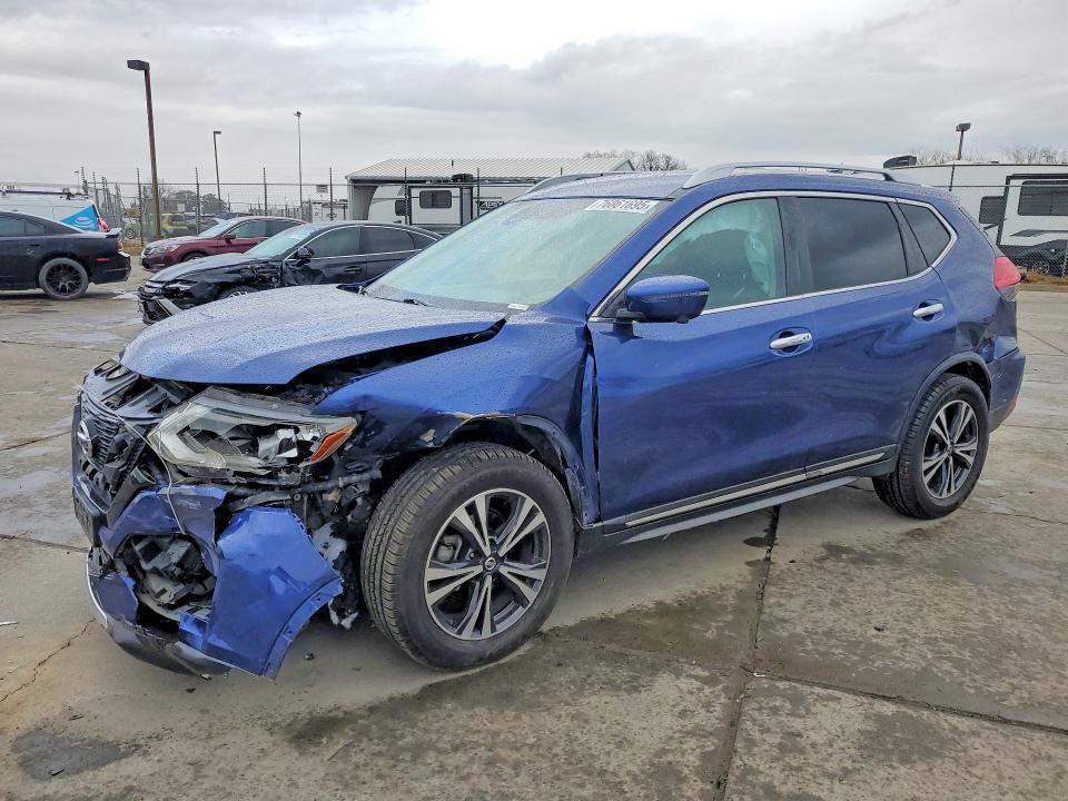 2017 NISSAN ROGUE — VIN JN8AT2MT4HW141856