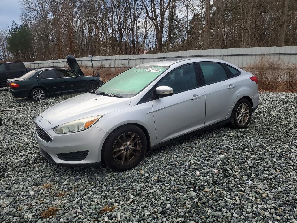 2015 FORD FOCUS — VIN 1FADP3F2XFL206446