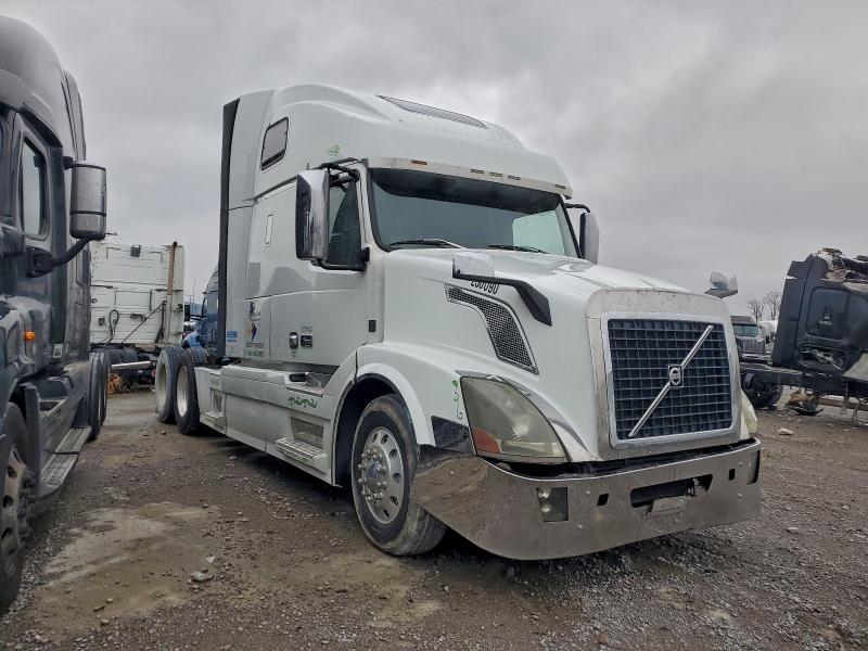 2013 VOLVO VNL — VIN 4V4NC9EH7DN137823