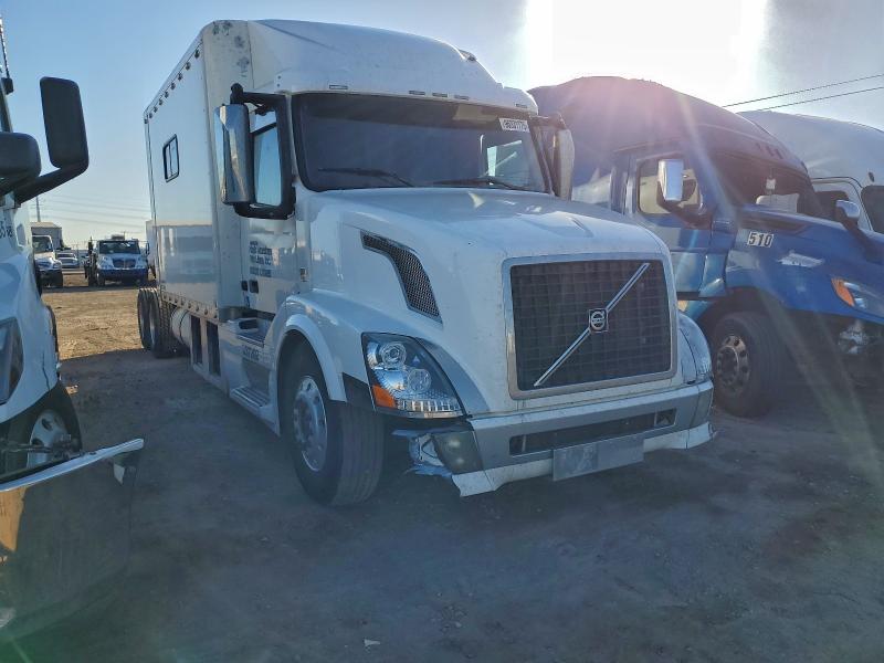 2014 VOLVO VNL — VIN 4V4NC9KJ4EN160937