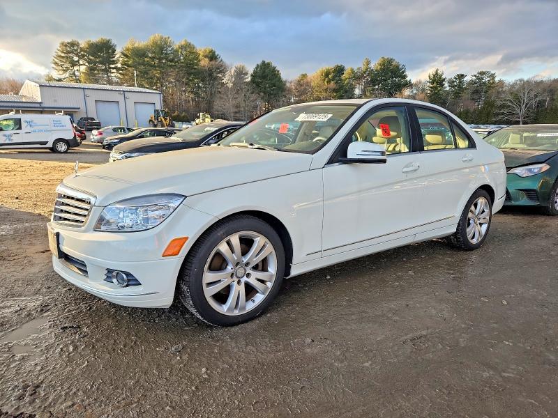 2011 MERCEDES-BENZ C-CLASS — VIN WDDGF8BBXBR152480