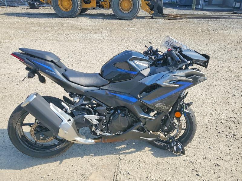 ML5EXGG16SDA69972
