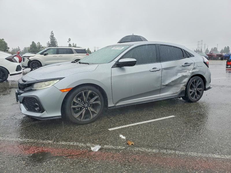 2018 HONDA CIVIC — VIN SHHFK7H46JU402885