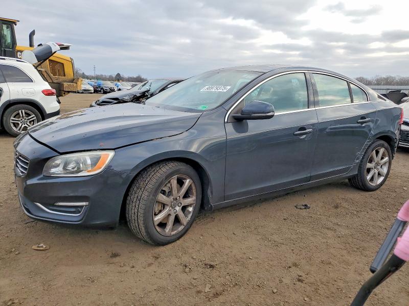 2016 VOLVO S60 PREMIE — VIN YV1612TK5G2413265
