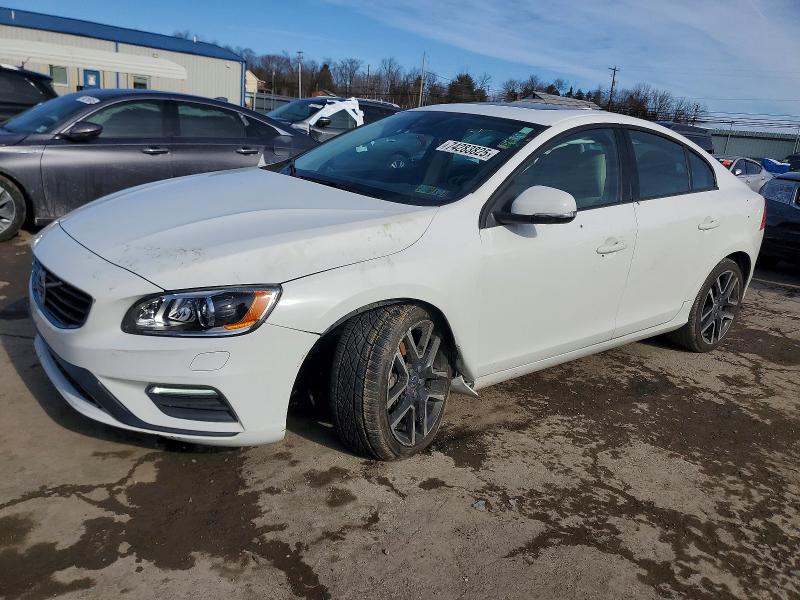 2018 VOLVO S60 DYNAMI — VIN YV140MTL5J2460785
