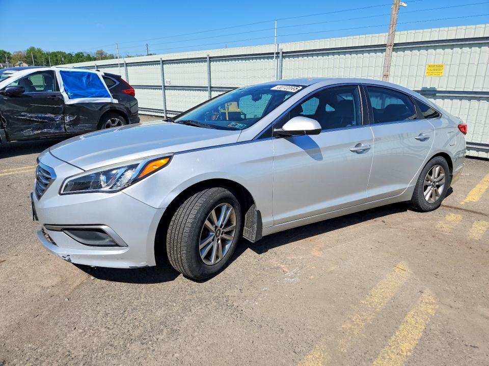 2017 HYUNDAI SONATA — VIN 5NPE24AF6HH438577