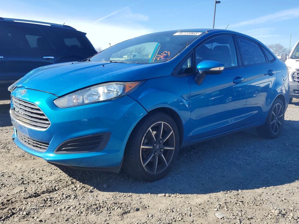 2015 FORD FIESTA SE — VIN 3FADP4BJXFM167424
