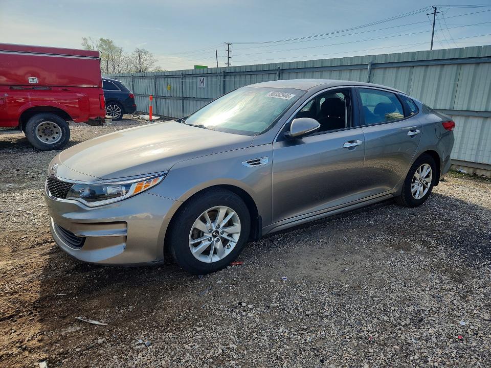 2016 KIA OPTIMA — VIN 5XXGT4L32GG111905