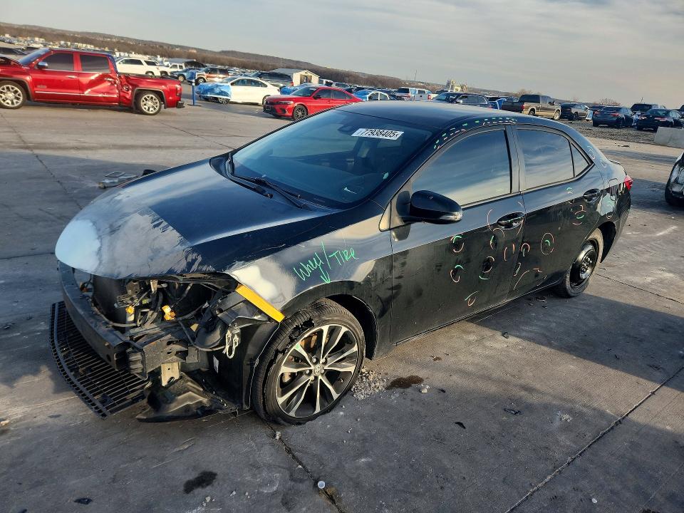 2018 TOYOTA COROLLA — VIN 5YFBURHEXJP845835