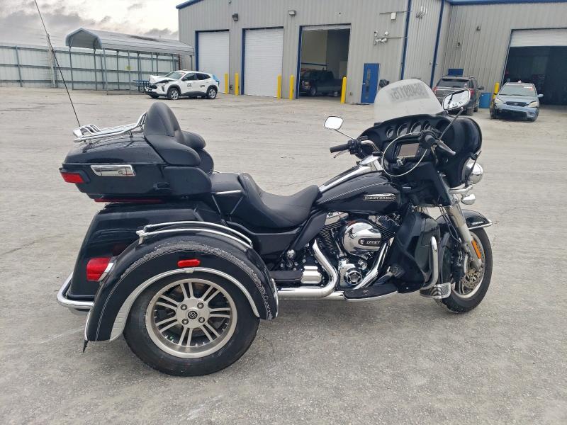 2015 HARLEY-DAVIDSON FLHTCUTG T — VIN 1HD1MAL18FB860405