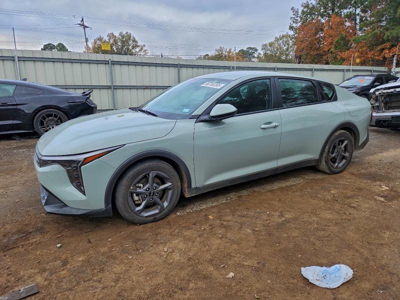 2025 KIA K4 LX — VIN 3KPFT4DEXSE008776