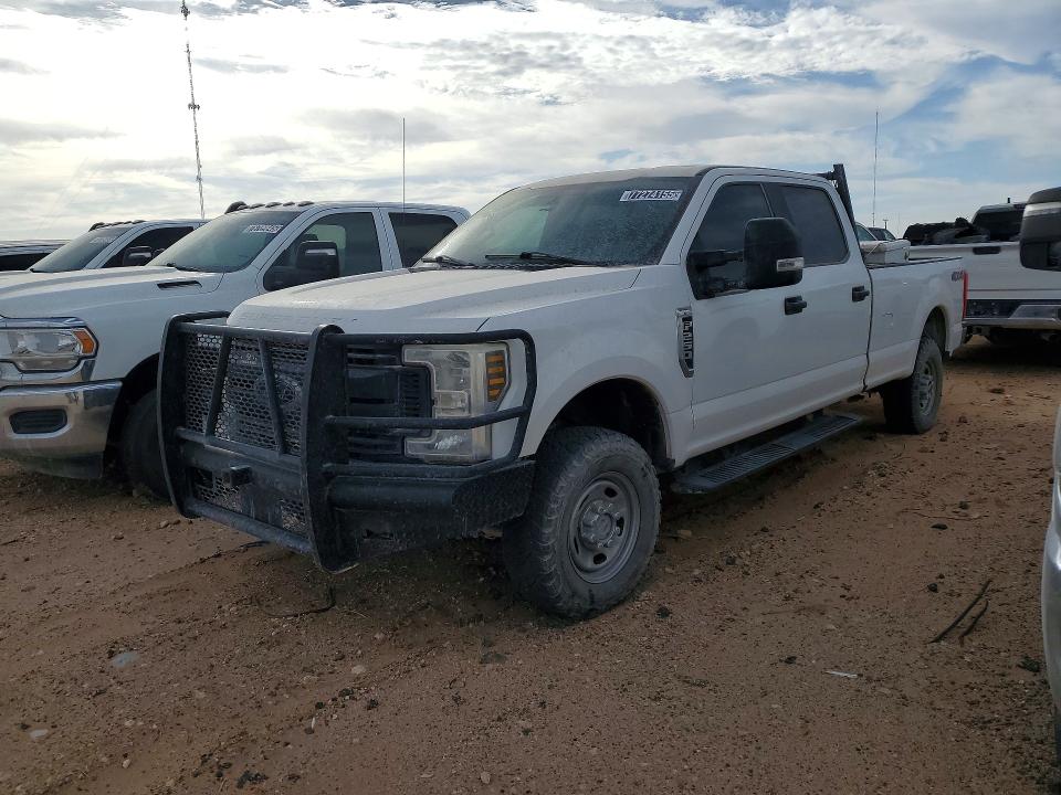 2018 FORD F250 — VIN 1FT7W2B63JED00260