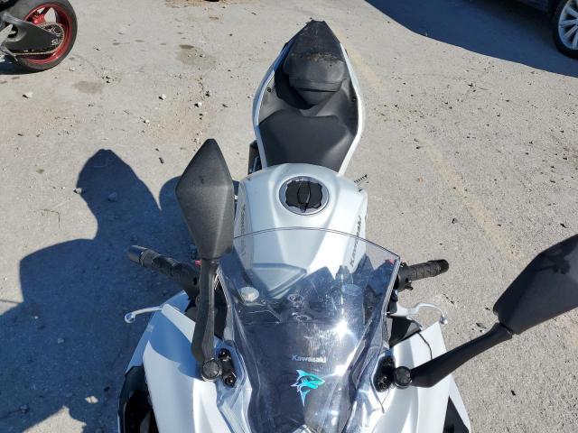 ML5EXGG16SDA69809