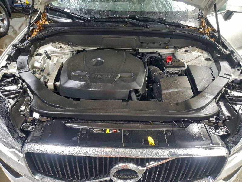 YV4102RK8L1517661