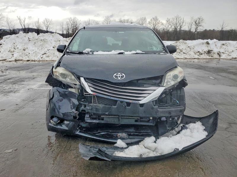 5TDYK3DC1FS672397