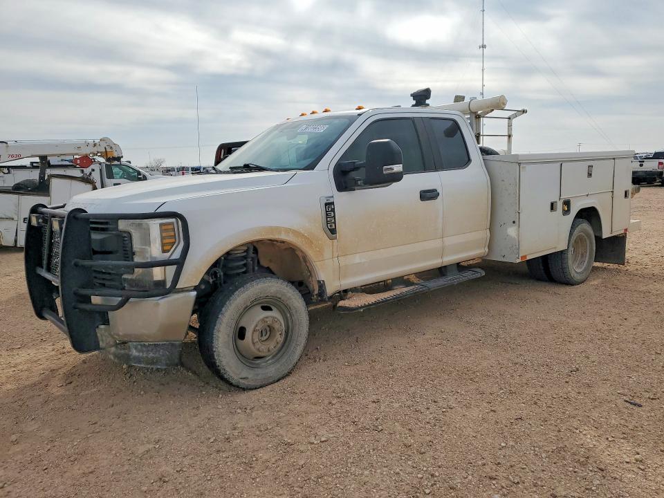 2019 FORD F350 — VIN 1FD8X3H66KEF01792