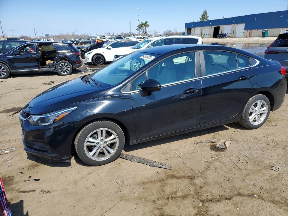 2017 CHEVROLET CRUZE — VIN 1G1BE5SM2H7138402