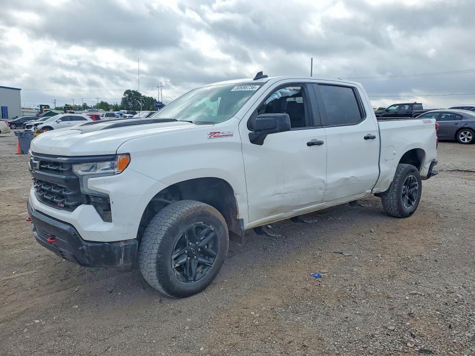 2024 CHEVROLET SILVERADO — VIN 3GCUDFED2RG343521