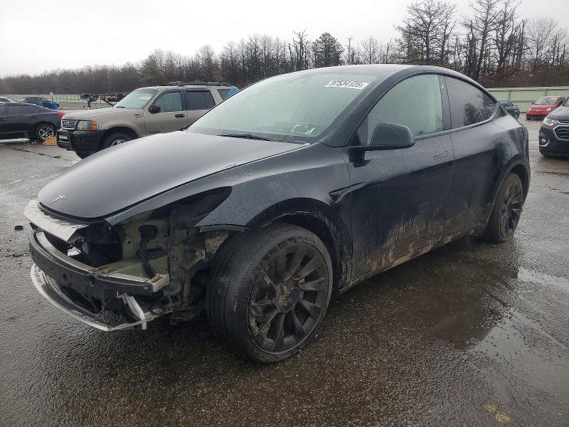 2022 TESLA MODEL Y — VIN 7SAYGDEE9NF366433