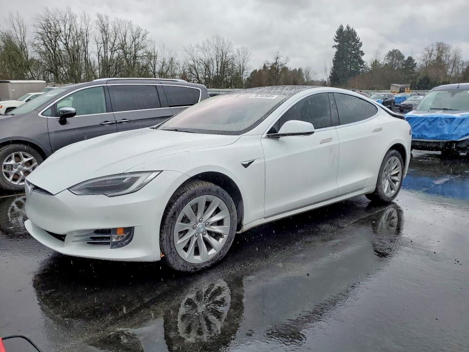 2018 TESLA MODEL S — VIN 5YJSA1E22JF269724