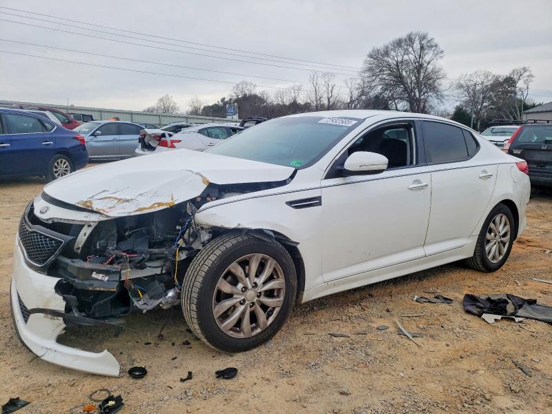 2015 KIA OPTIMA LX — VIN 5XXGM4A75FG508252
