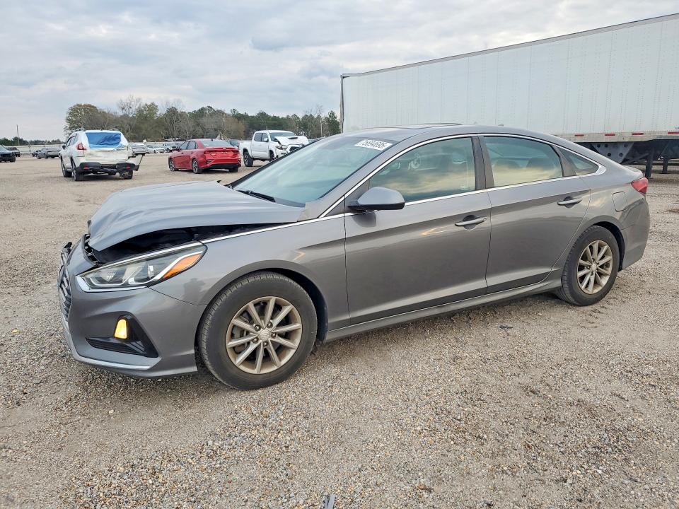 2018 HYUNDAI SONATA SE — VIN 5NPE24AF2JH667540