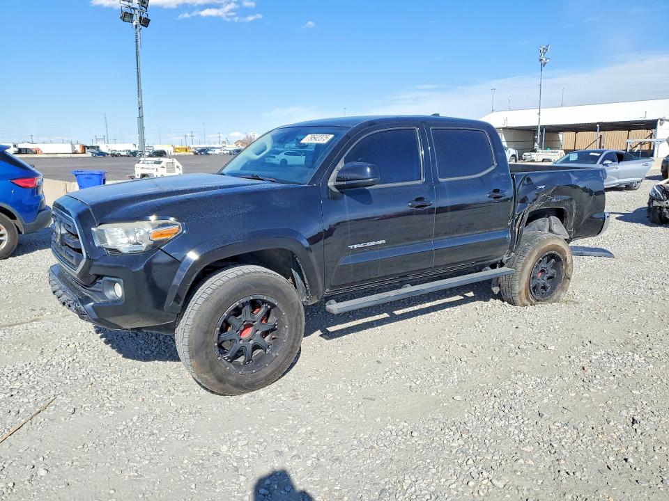 2018 TOYOTA TACOMA — VIN 3TMAZ5CN2JM069561