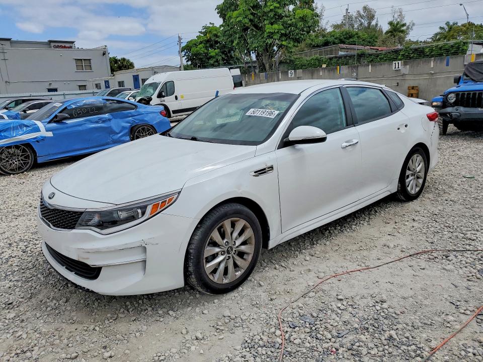 2017 KIA OPTIMA — VIN 5XXGT4L34HG124415