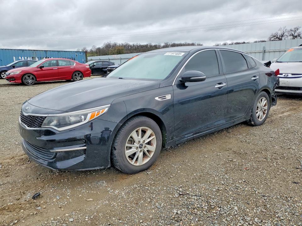 2016 KIA OPTIMA — VIN 5XXGT4L30GG109702