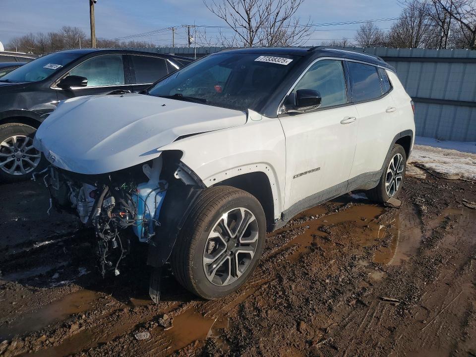 2022 JEEP COMPASS — VIN 3C4NJDCB7NT183530