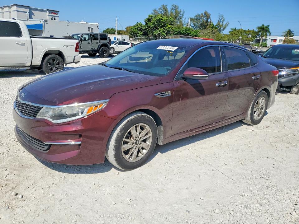 2018 KIA OPTIMA — VIN 5XXGT4L37JG235224