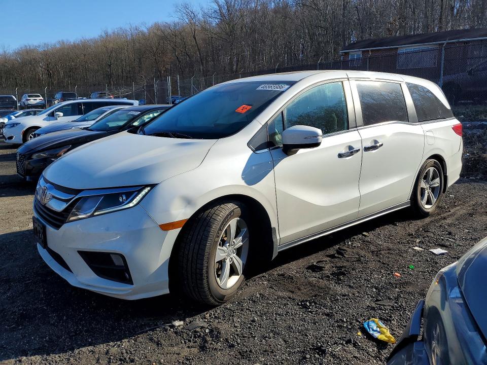 2018 HONDA ODYSSEY — VIN 5FNRL6H71JB029464