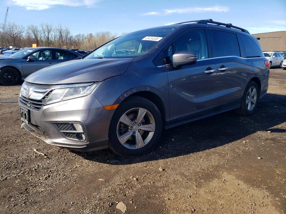 2018 HONDA ODYSSEY — VIN 5FNRL6H73JB082067