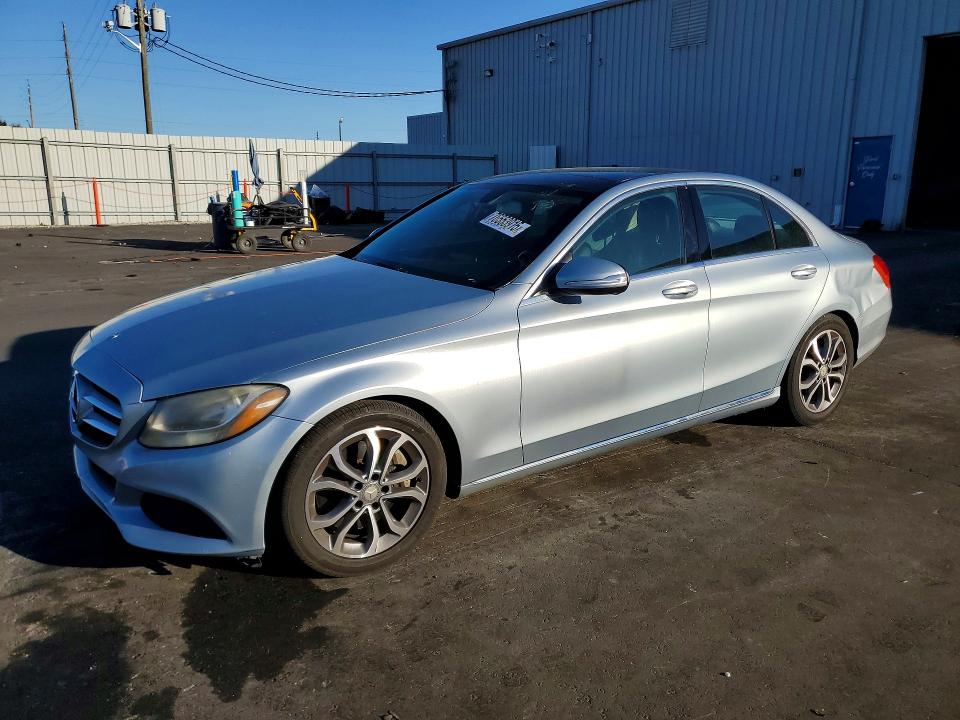 2015 MERCEDES-BENZ C 300 — VIN 55SWF4JB2FU068714