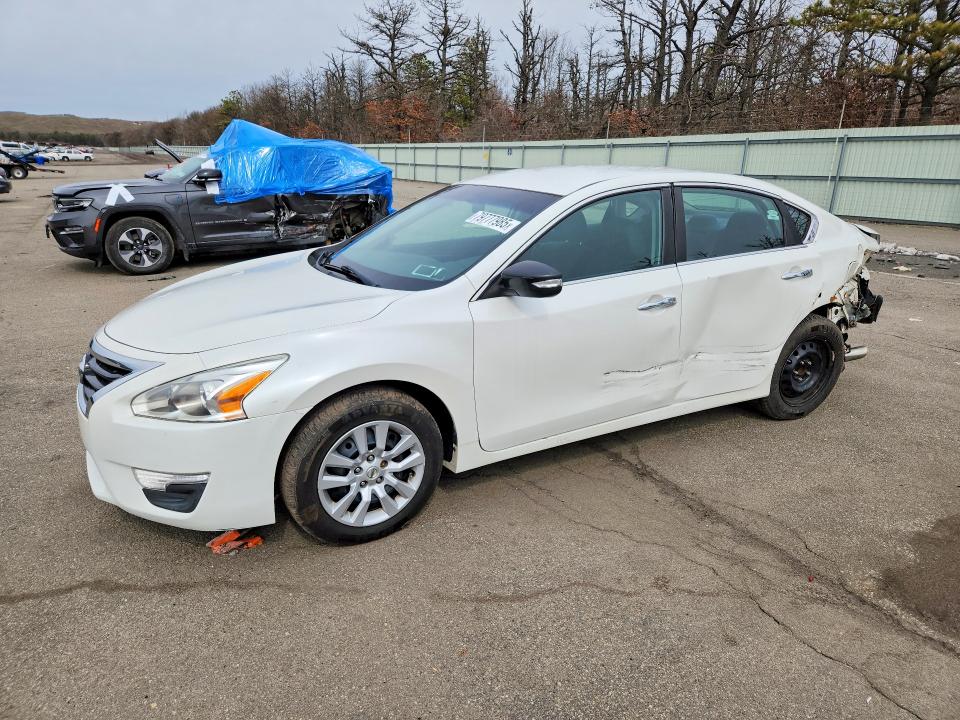 2015 NISSAN ALTIMA — VIN 1N4AL3AP0FN327492