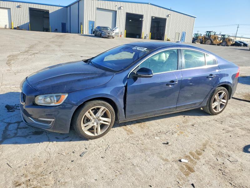 2015 VOLVO S60 PREMIE — VIN YV140MFK2F1347957