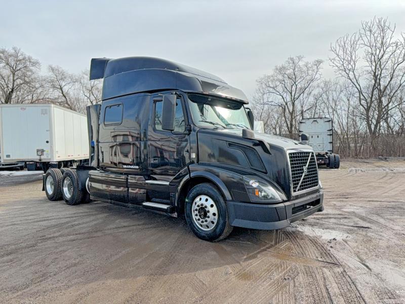 2015 VOLVO VN — VIN 4V4NC9EH9FN182118