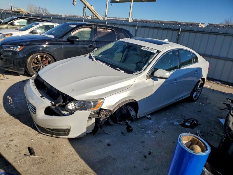 2015 VOLVO S60 PLATIN — VIN YV1612TD8F1306295