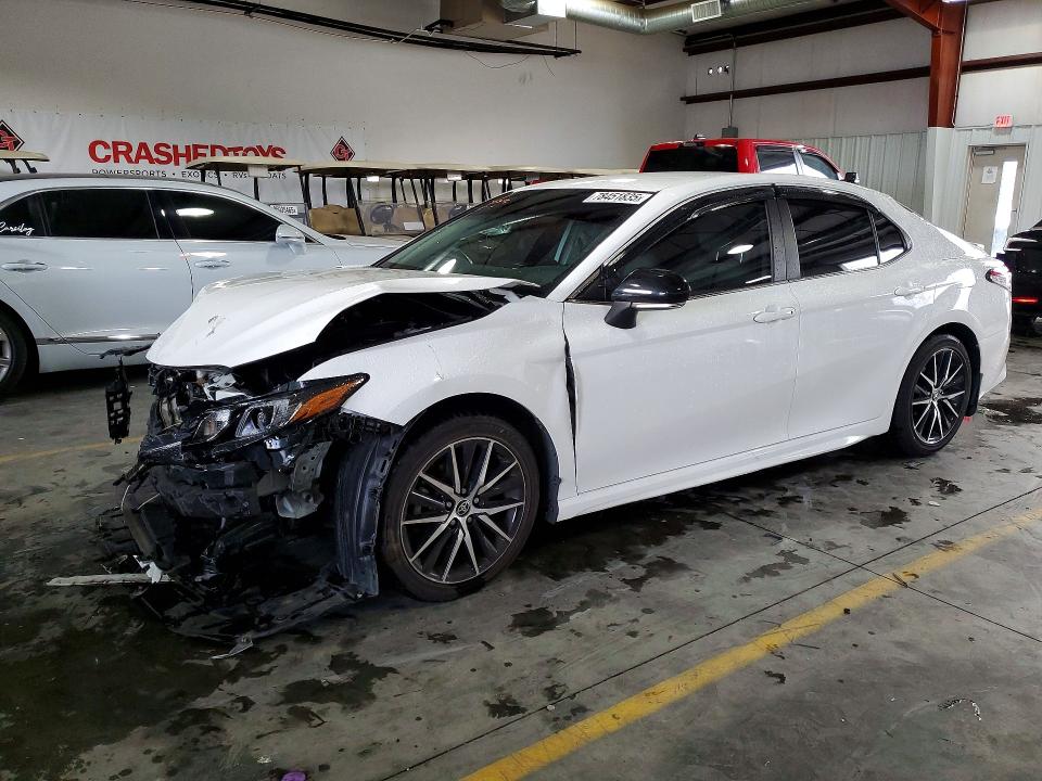2022 TOYOTA CAMRY — VIN 4T1G11AK0NU068084