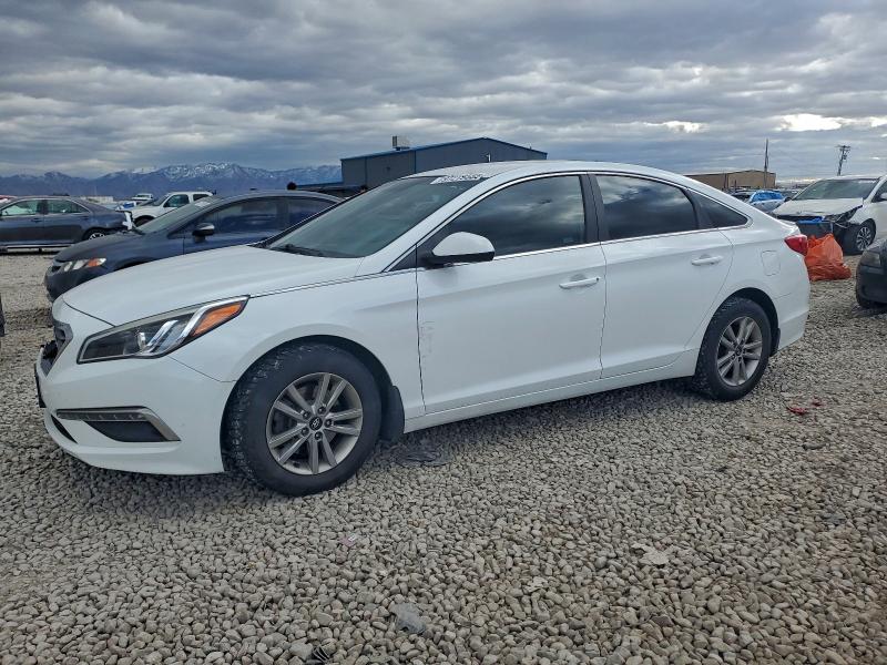 2015 HYUNDAI SONATA SE — VIN 5NPE24AF7FH218166