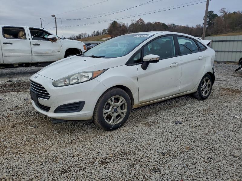 2015 FORD FIESTA SE — VIN 3FADP4BJ8FM204373