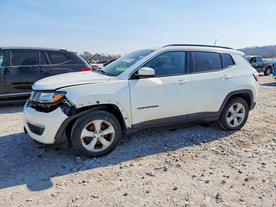 2019 JEEP COMPASS — VIN 3C4NJDBB4KT812383