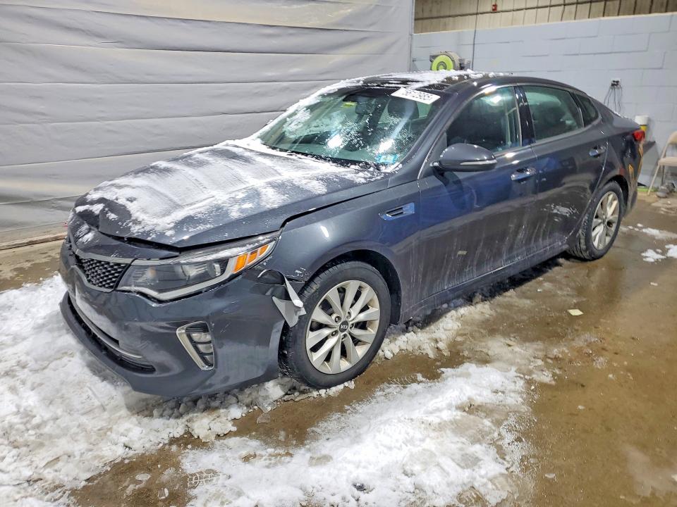 2018 KIA OPTIMA — VIN 5XXGT4L34JG241904