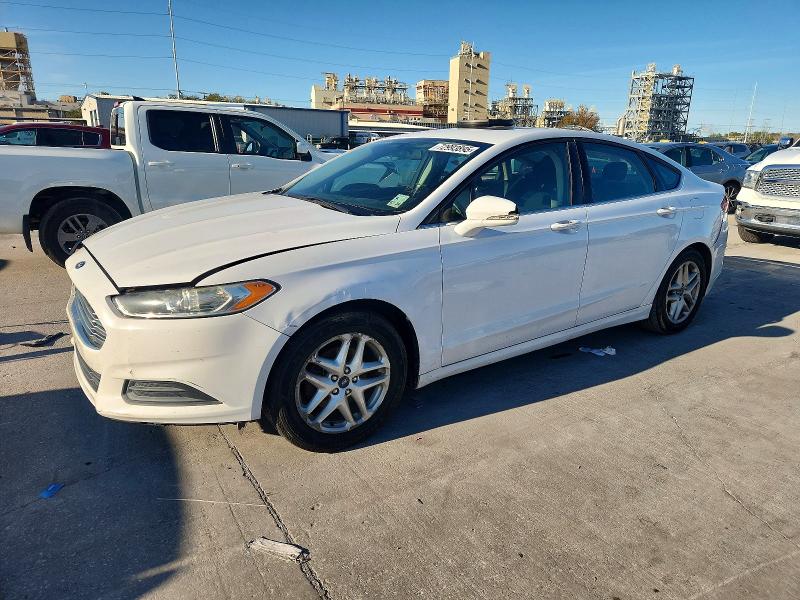 2015 FORD FUSION SE — VIN 1FA6P0H72F5125476