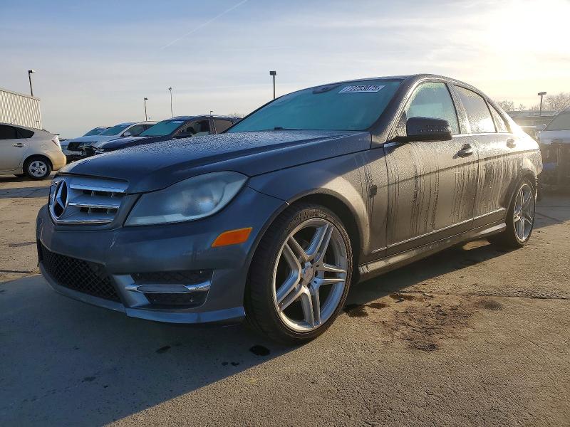 2013 MERCEDES-BENZ C 250 — VIN WDDGF4HB9DA865176
