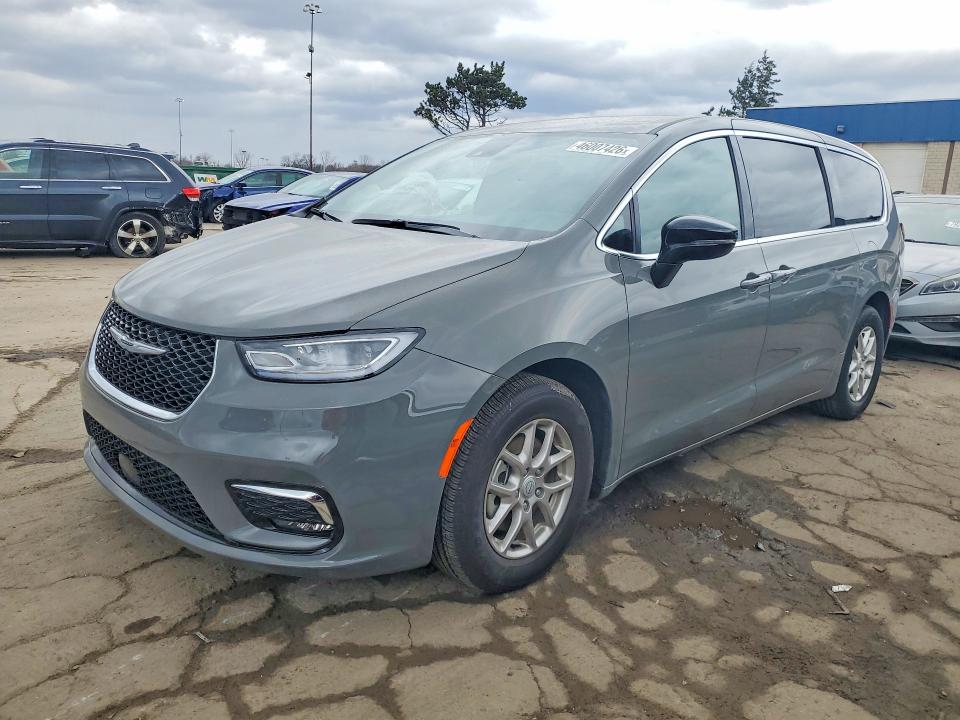 2025 CHRYSLER PACIFICA — VIN 2C4RC1BG0SR605627