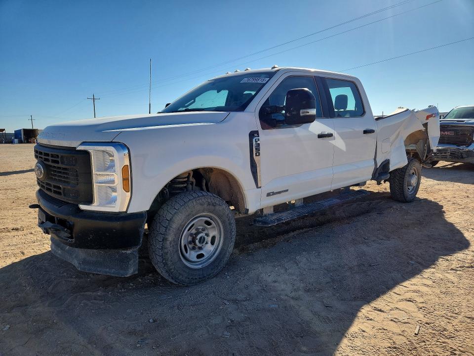 2024 FORD F350 — VIN 1FT8W3BT1REF79848