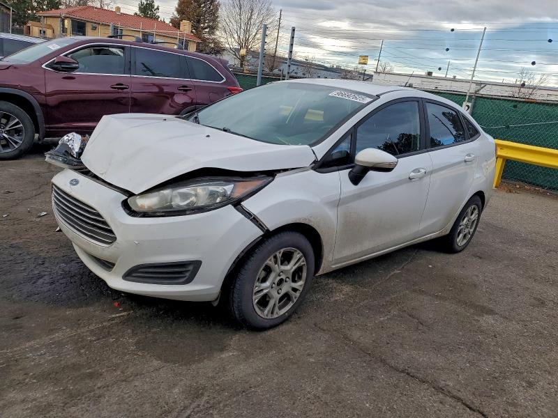 2015 FORD FIESTA — VIN 3FADP4BJ5FM144424