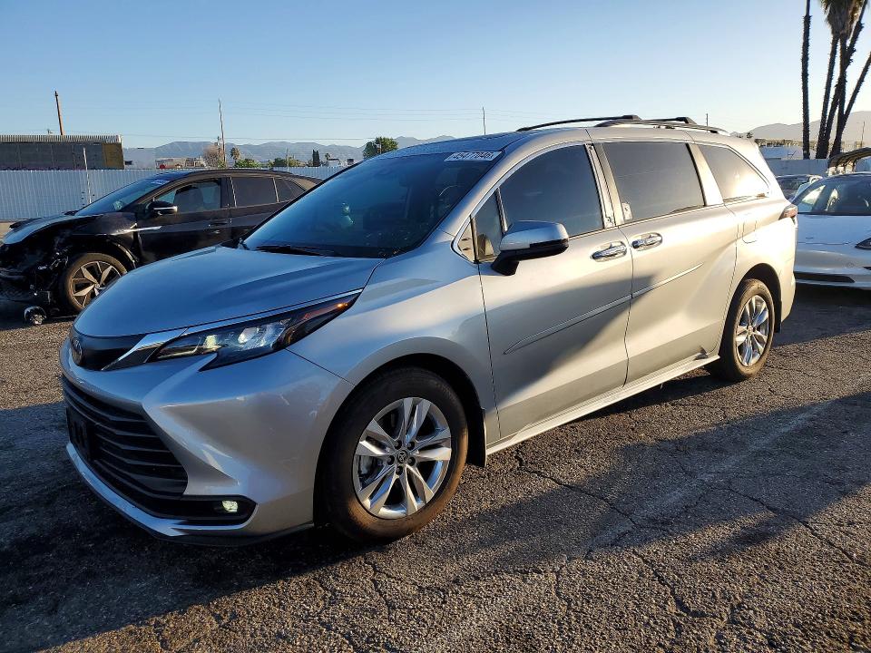 2025 TOYOTA SIENNA — VIN 5TDJRKEC7SS288866