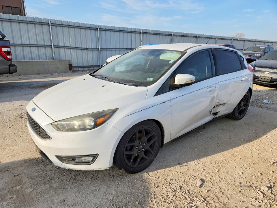 2016 FORD FOCUS — VIN 1FADP3K26GL258017